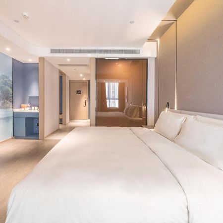 Atour Hotel Luzhou Bubugao New World Exterior photo