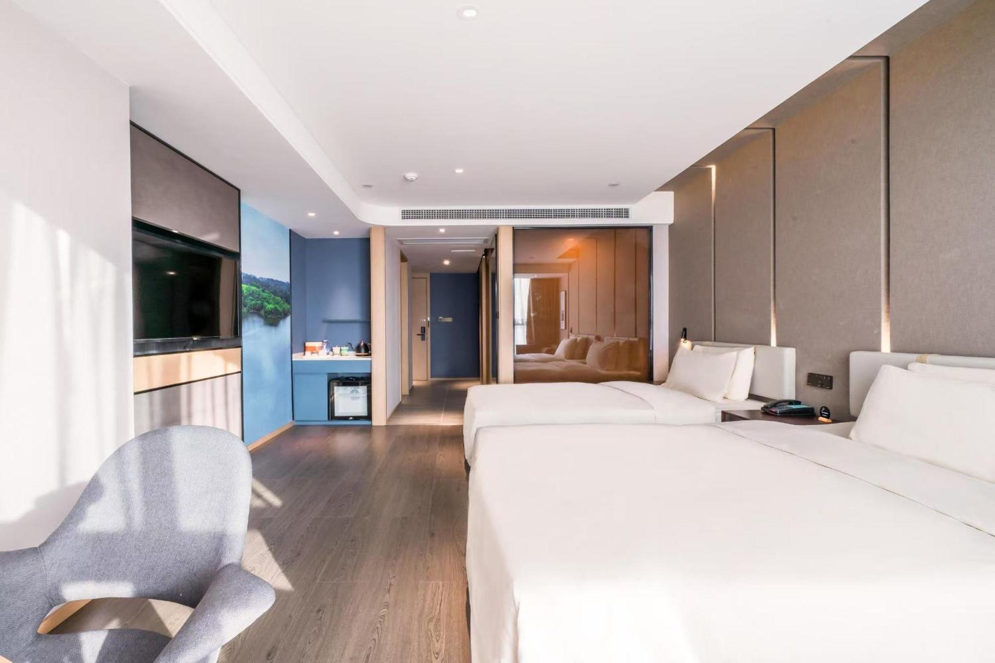 Atour Hotel Luzhou Bubugao New World Exterior photo